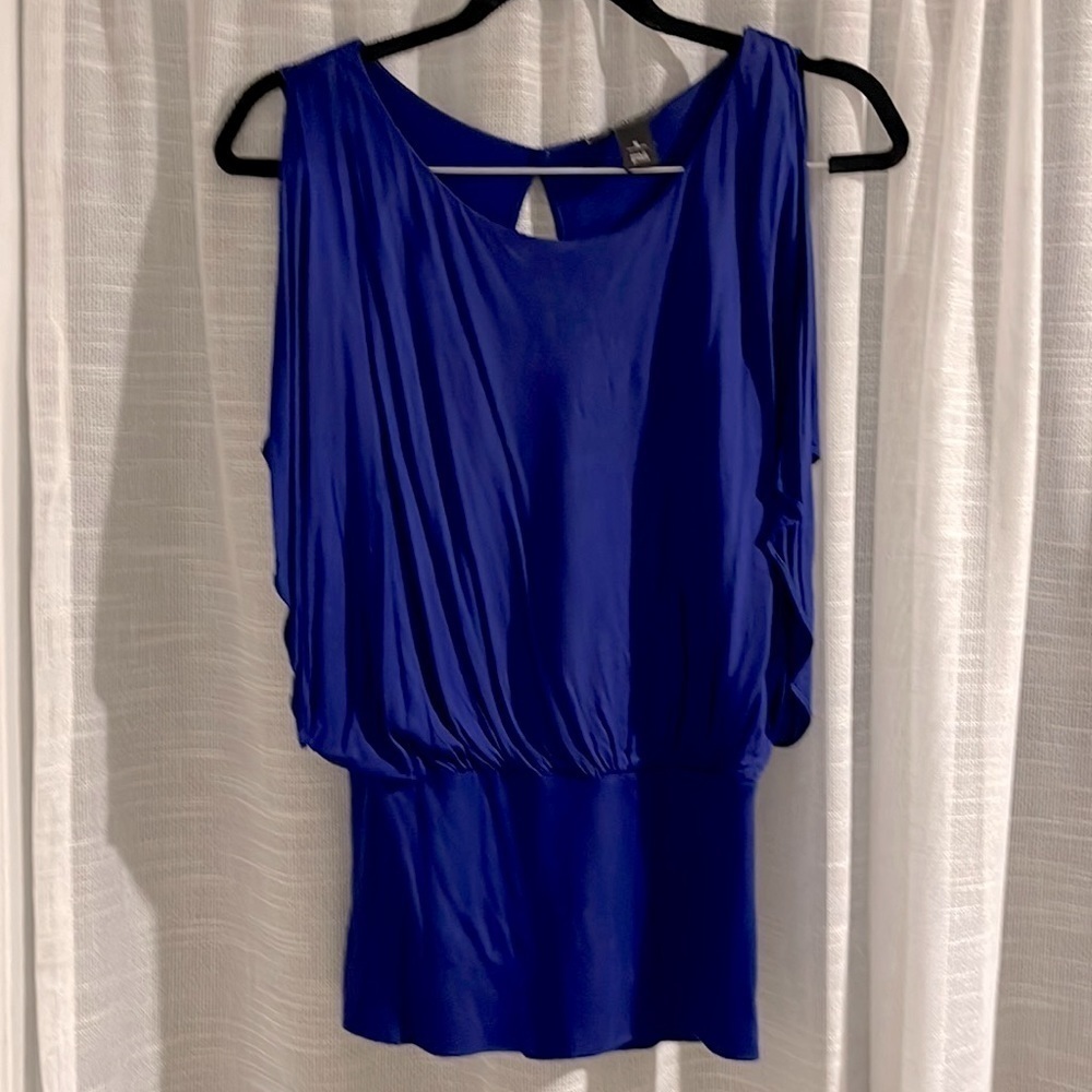 WHITE House Black Market Top S